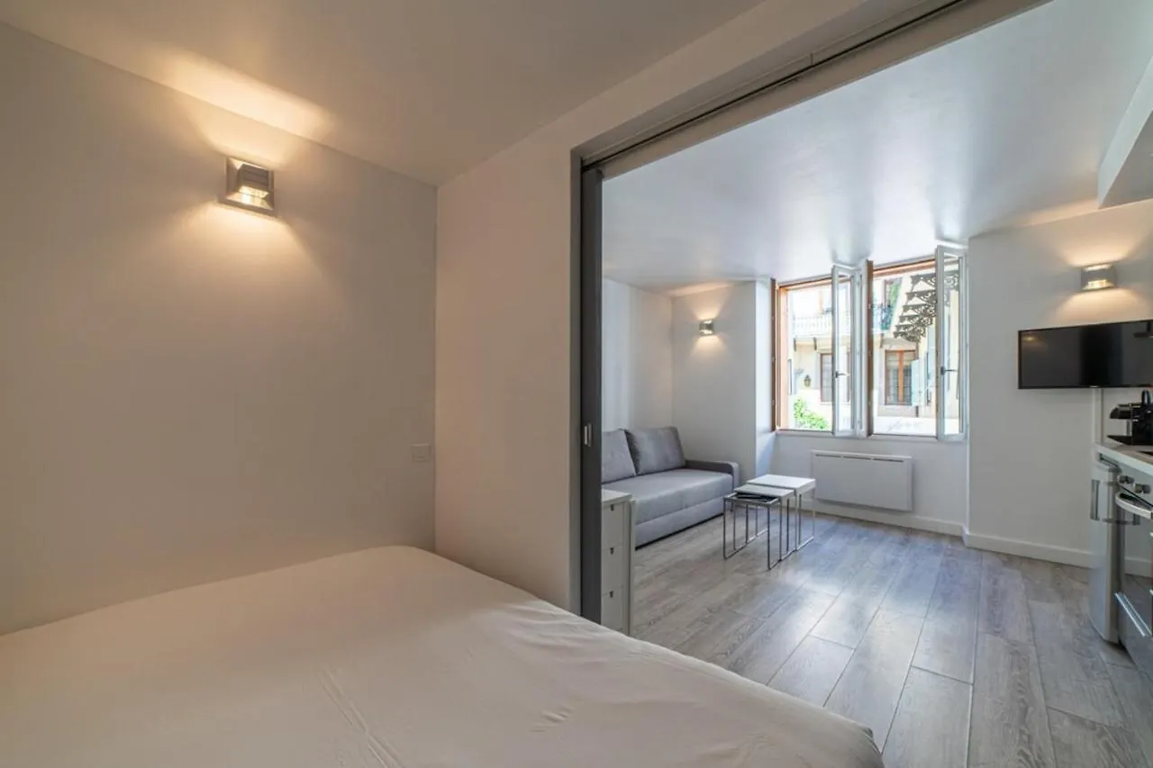 Apartment Rated 3 Stars In The Heart Of The Old Town Of Annecy