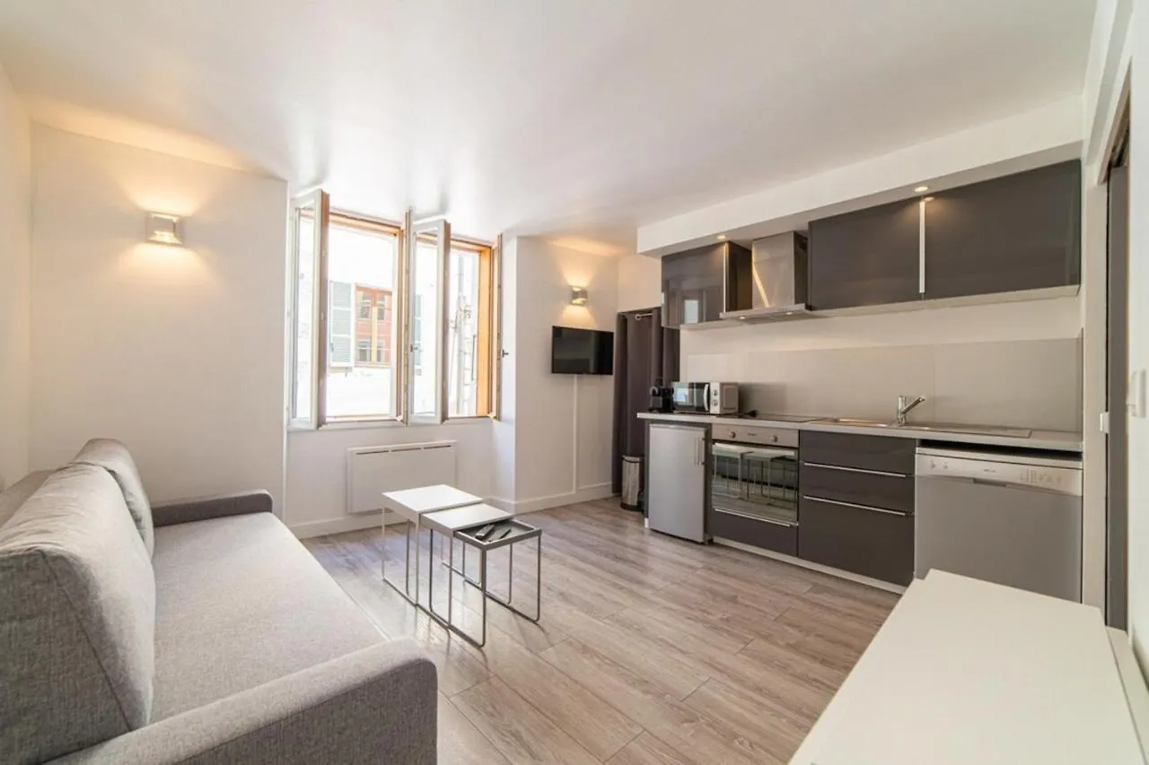 Apartment Rated 3 Stars In The Heart Of The Old Town Of Annecy