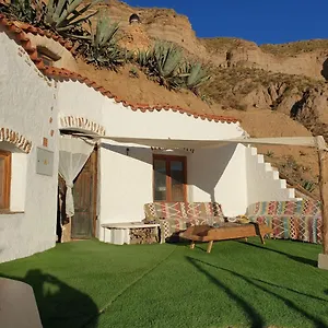 Creatively Designed Cavehouse With Jacuzzi Hébergement de vacances Gorafe